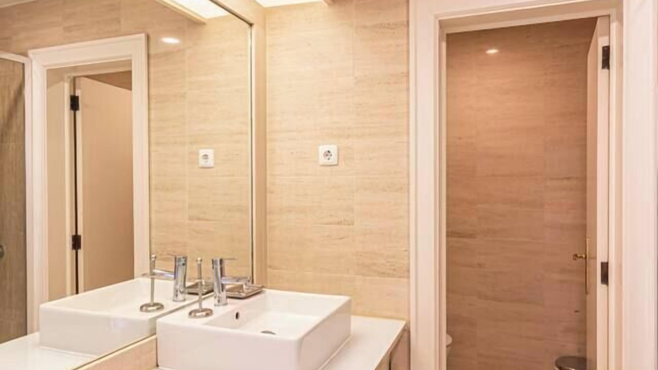 Photo of Bathroom in Chiado