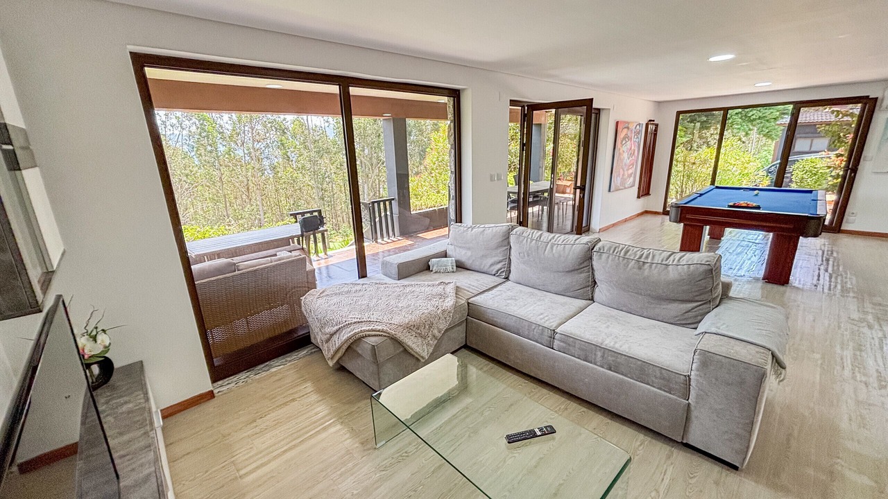 Photo of Livingroom in Bouro