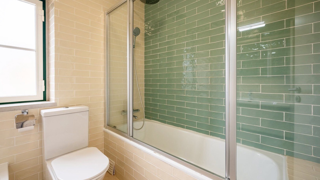 Photo of Bathroom in Almocageme