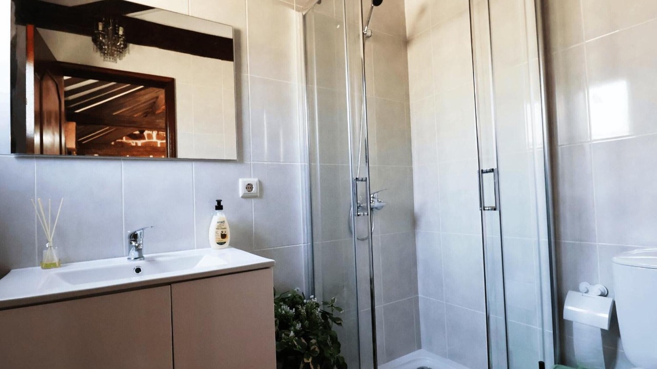 Photo of Bathroom in Molares