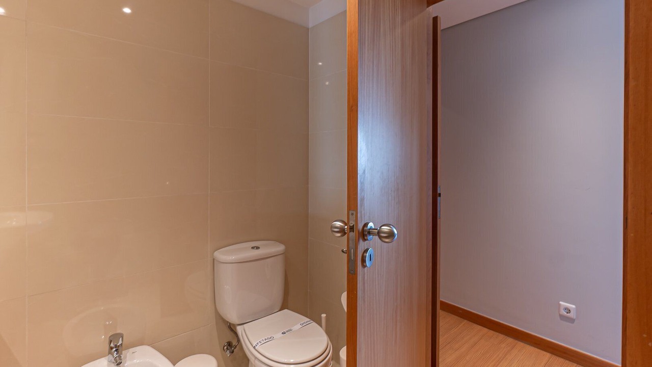 Photo of Bathroom in Paranhos
