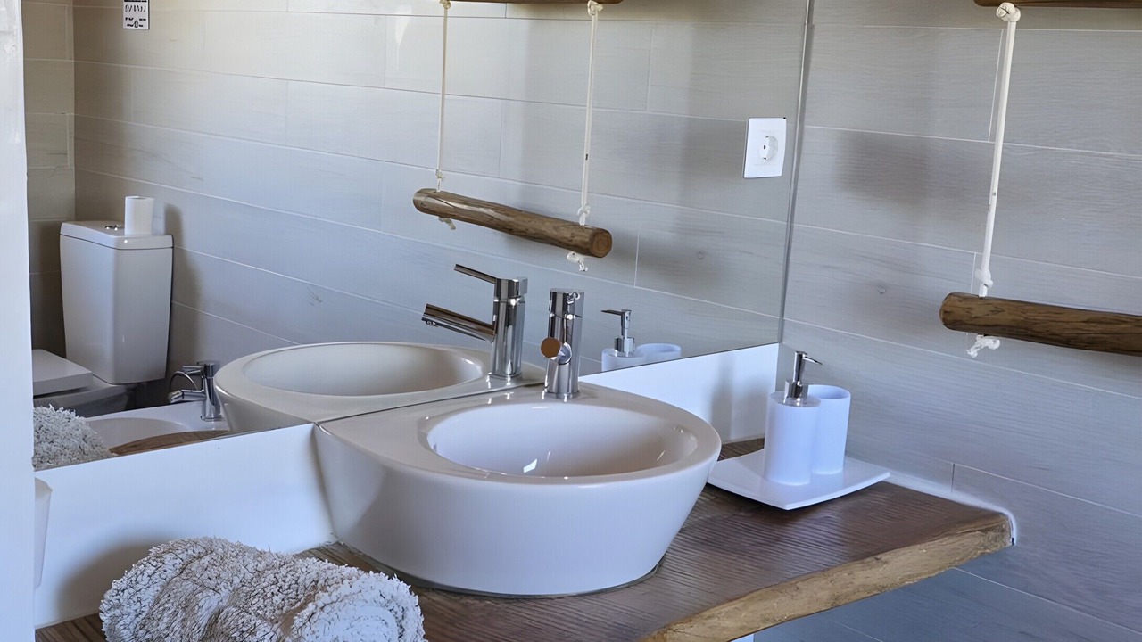 Photo of Bathroom in Santa Maria da Devesa