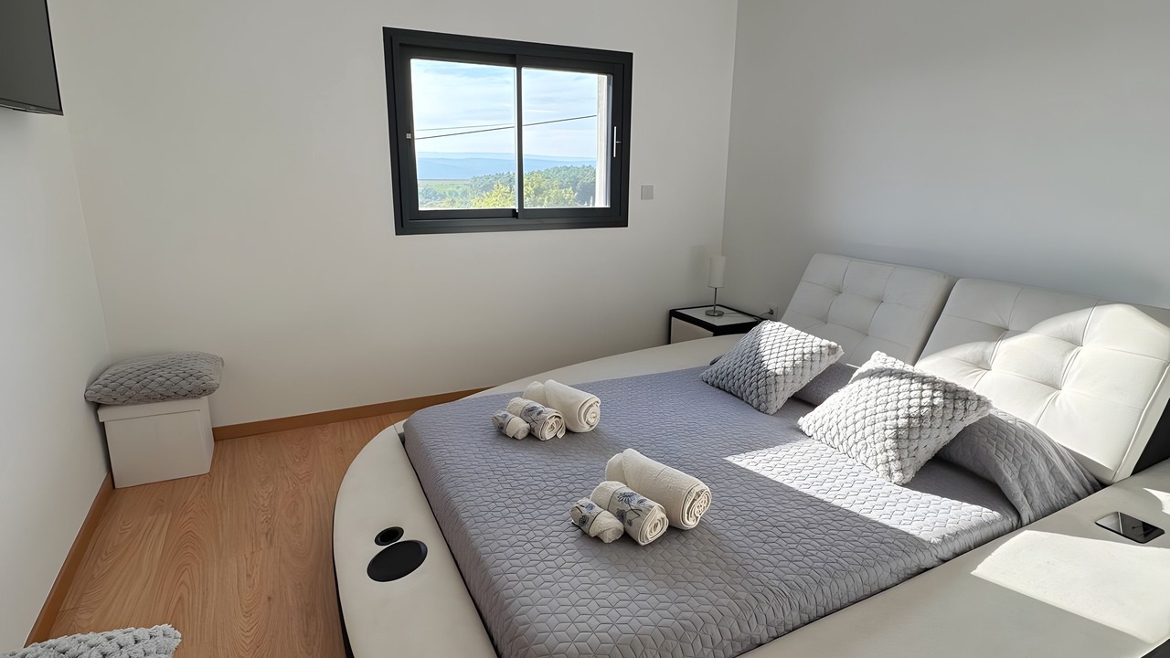 Photo of Bedroom in Favaios