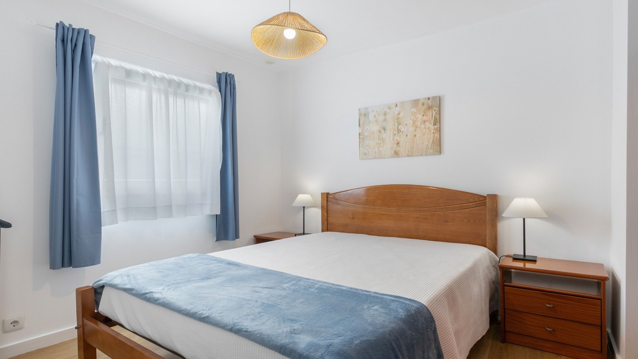Photo of Bedroom in Lanhelas