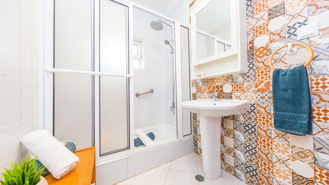 Photo of Bathroom in Gale