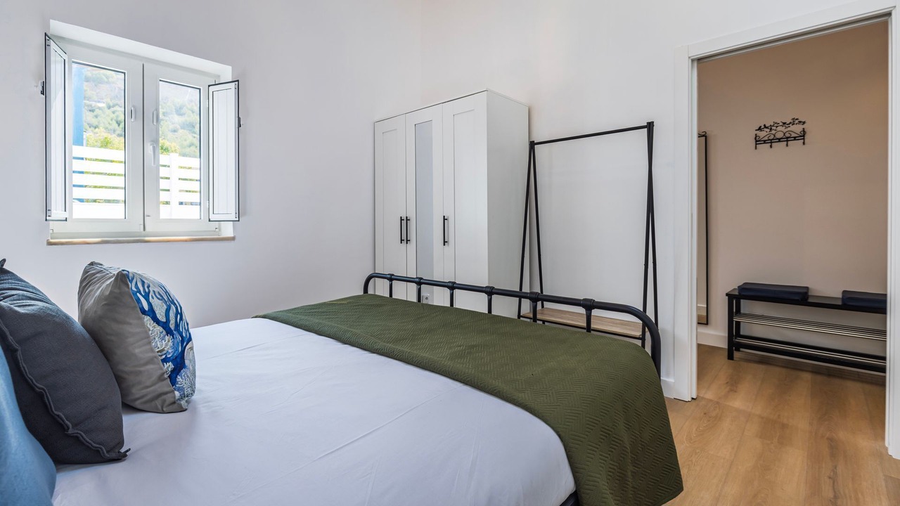 Photo of Bedroom in Trafaria