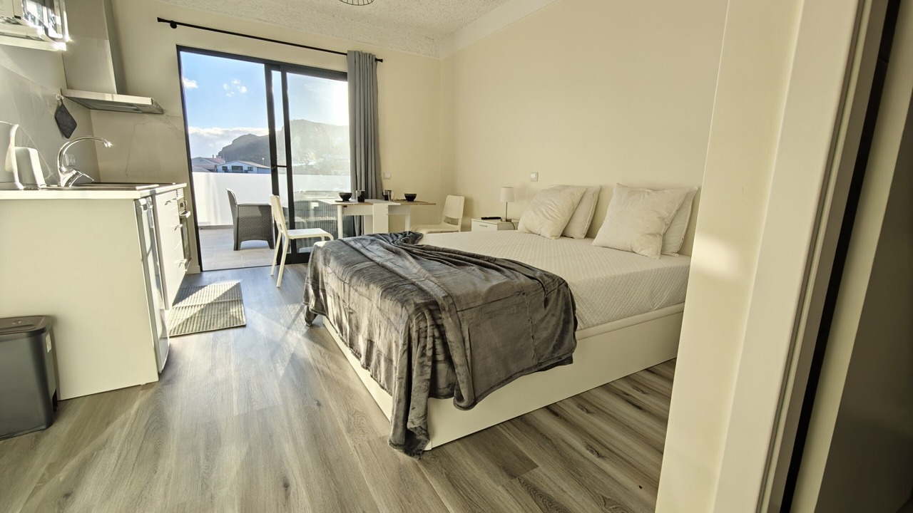 Photo of Bedroom in Canical