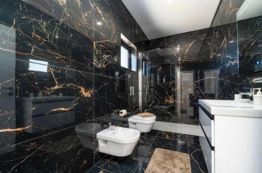 Photo of Bathroom in Vale Navio