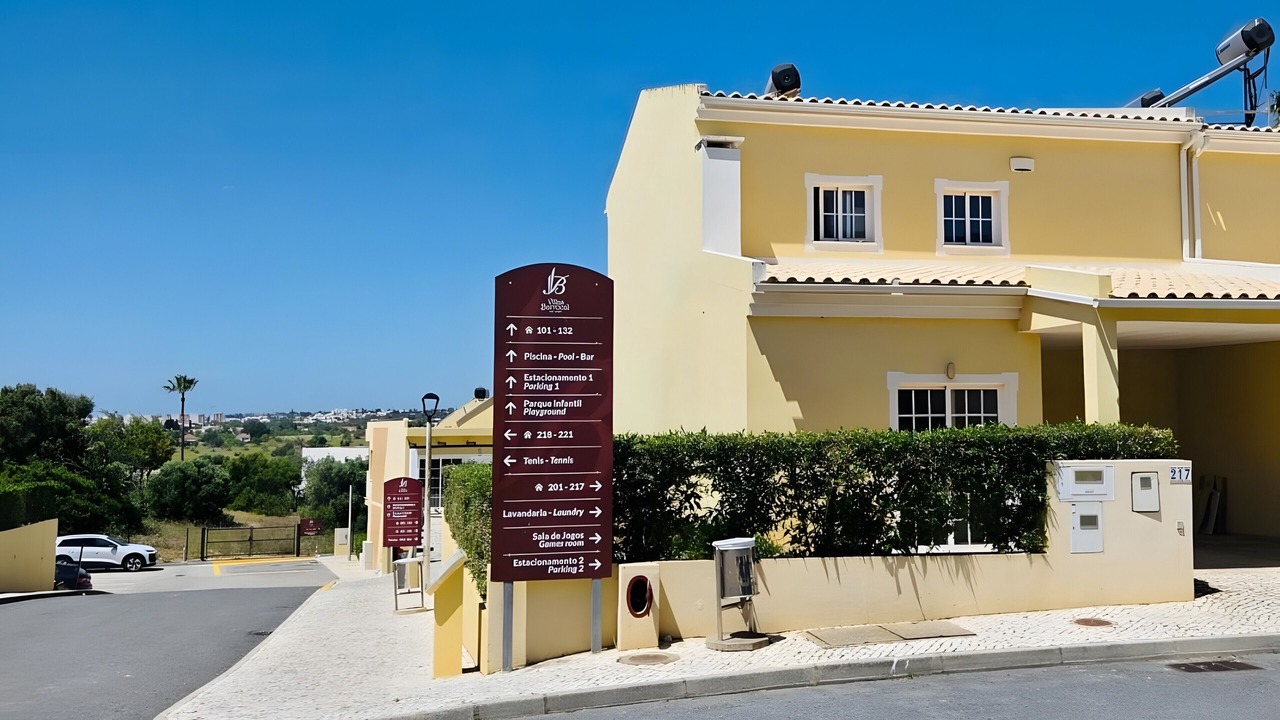 Photo of Outdoor in Pera