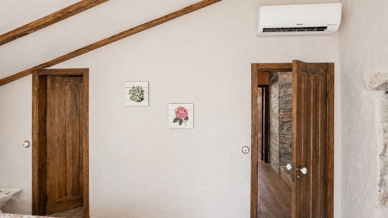 Photo of Bedroom in Mogadouro