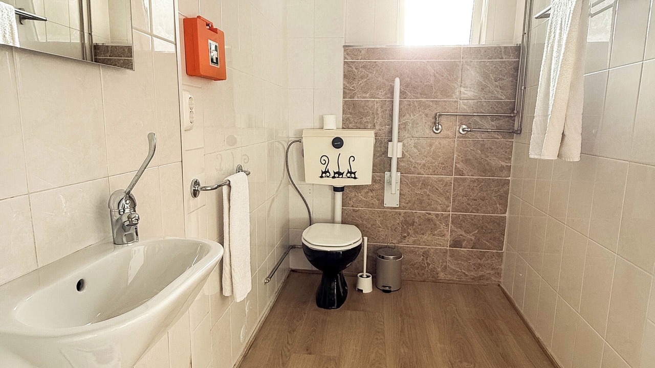 Photo of Bathroom in Paranhos