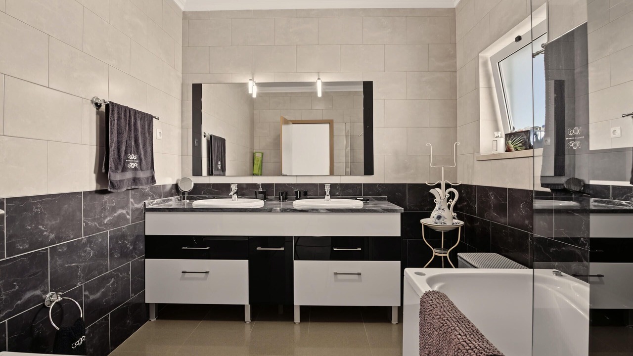 Photo of Bathroom in Silves