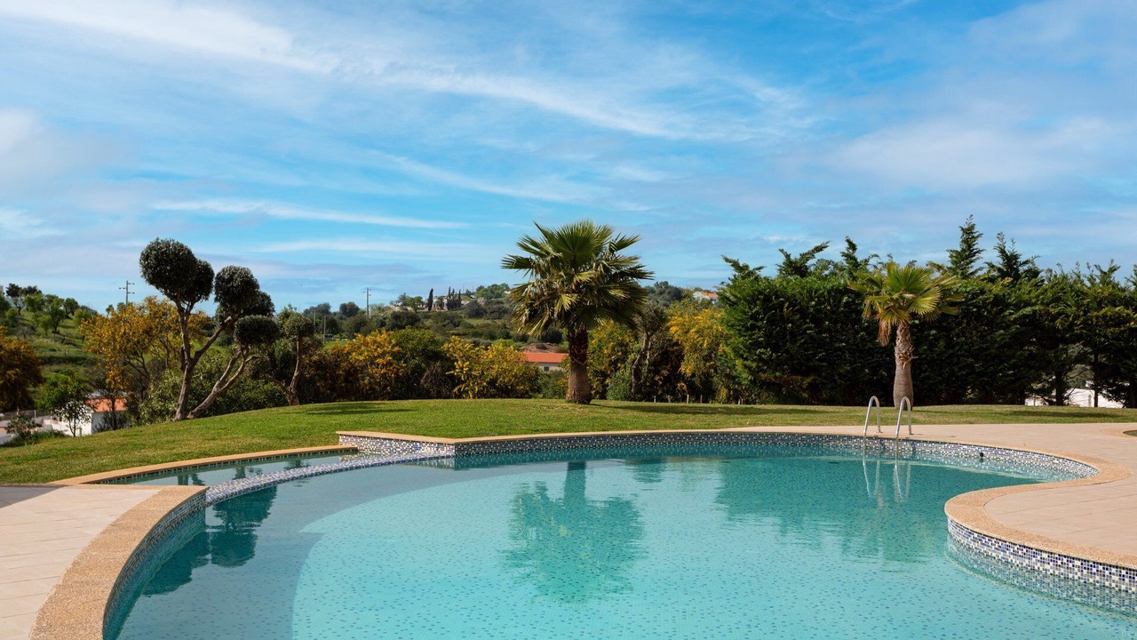Photo of Outdoor in Patroves