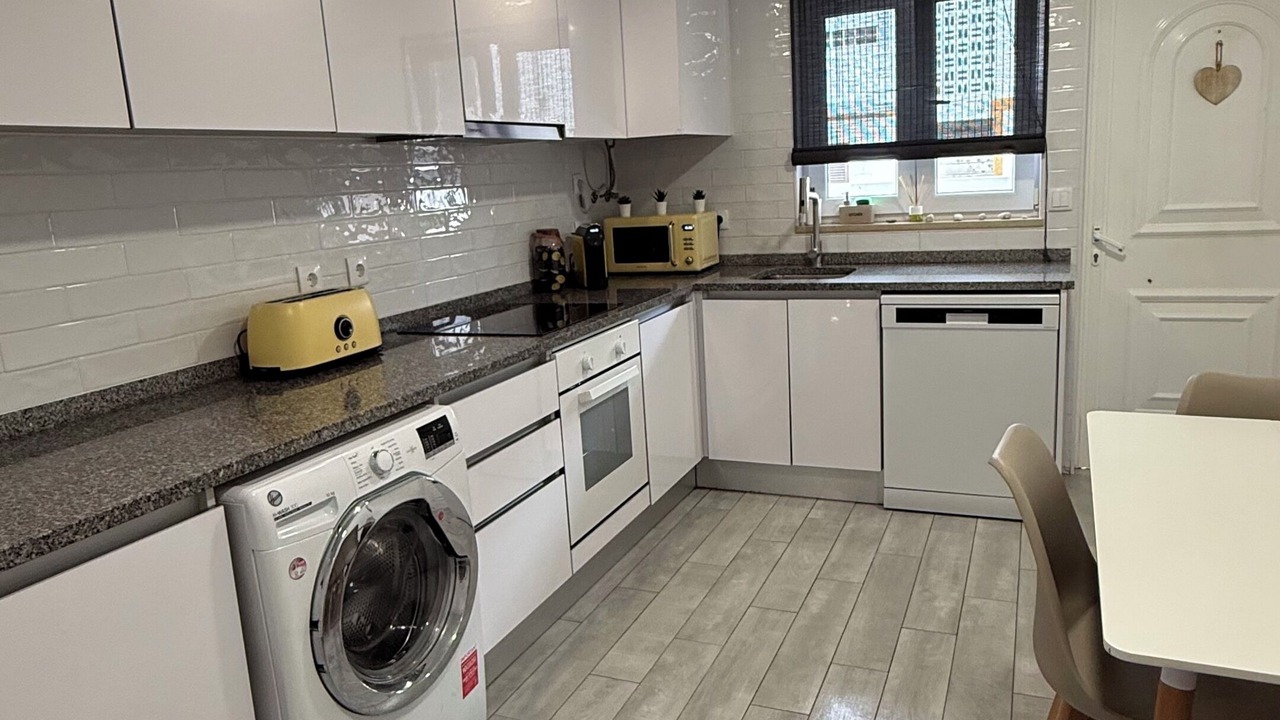 Photo of Kitchen in Peniche de Cima