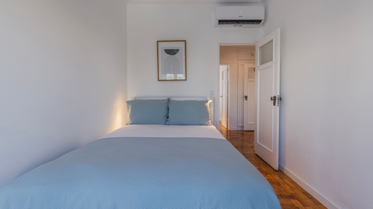Photo of Bedroom in Cascais