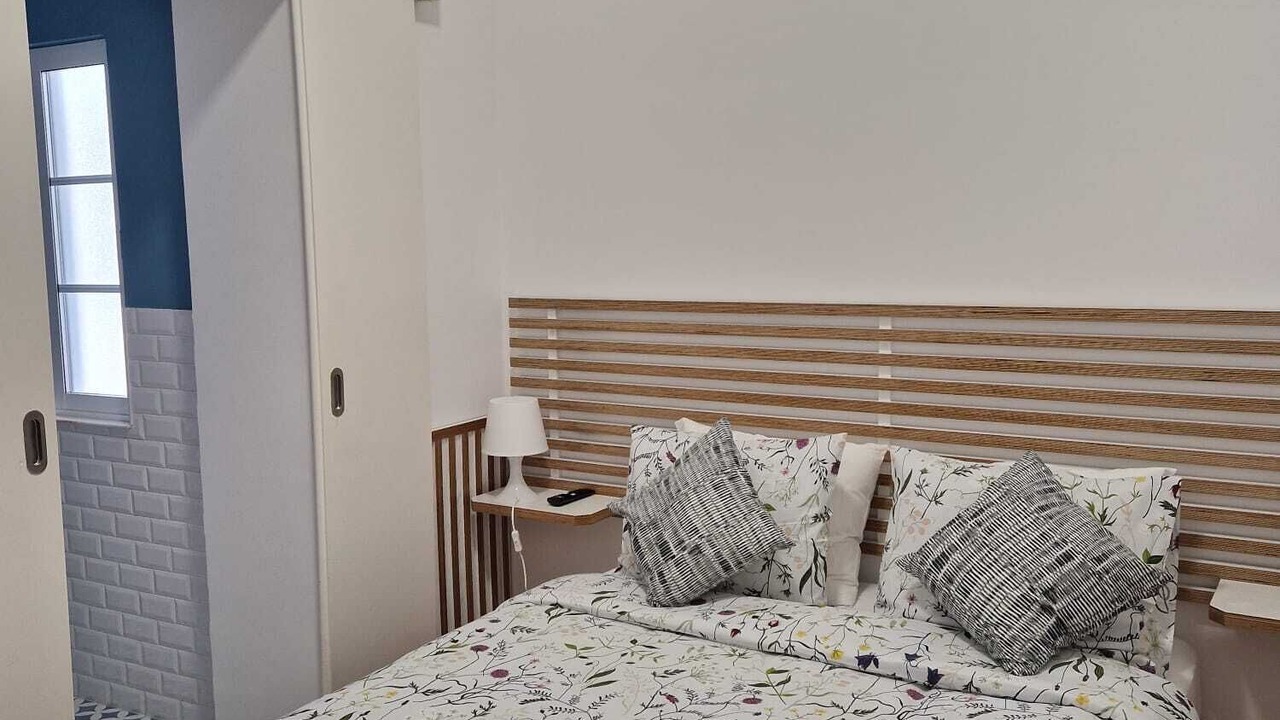Photo of Bedroom in Linda-a-Velha