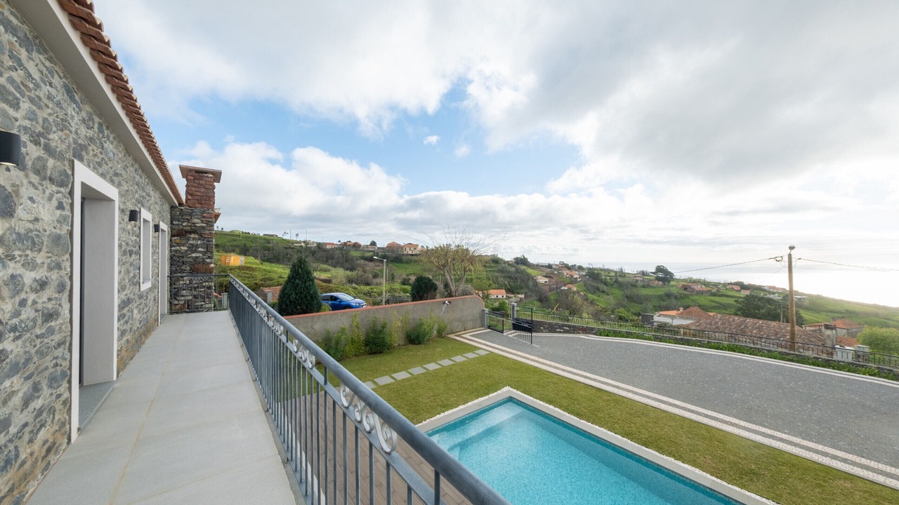 Photo of Patio Balcony in Ponta do Pargo