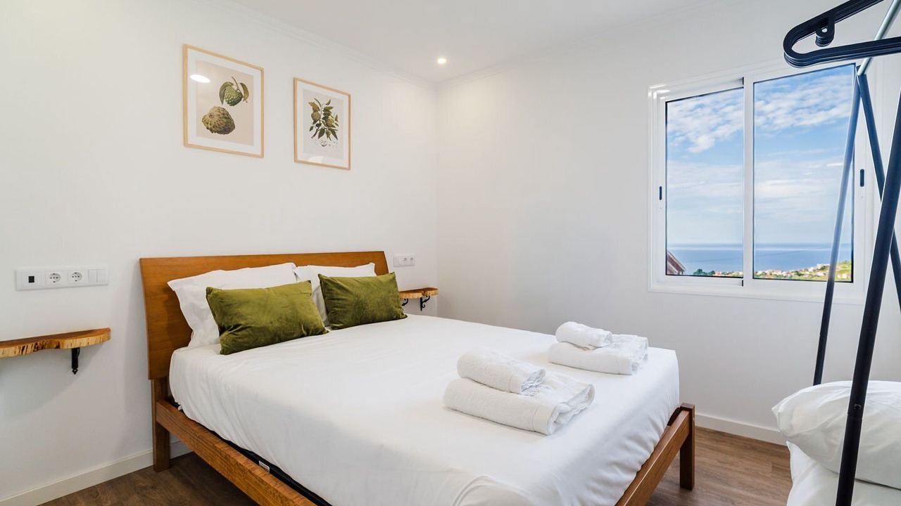 Photo of Bedroom in Faial