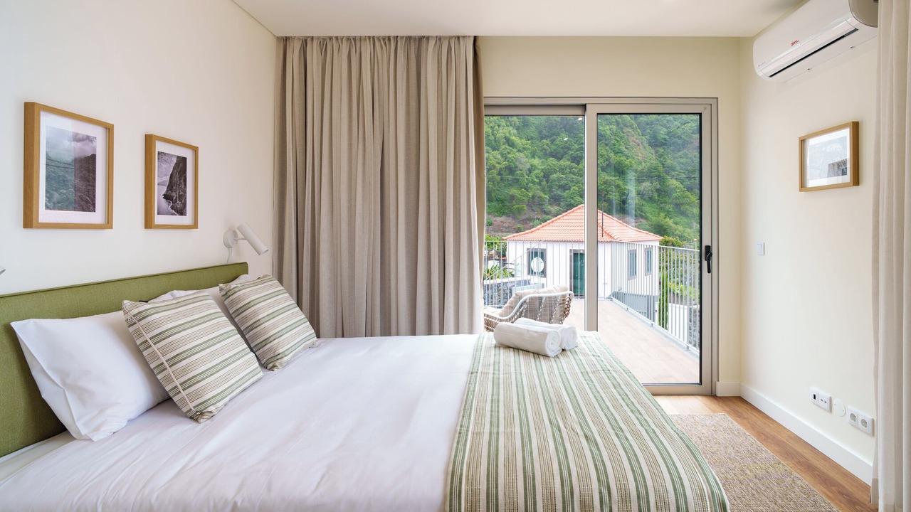 Photo of Bedroom in Porto Moniz