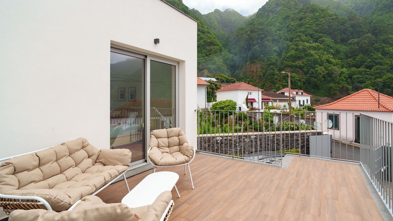 Photo of Patio Balcony in Porto Moniz