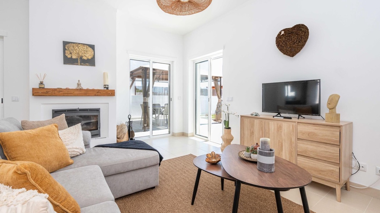 Photo of Livingroom in Canada