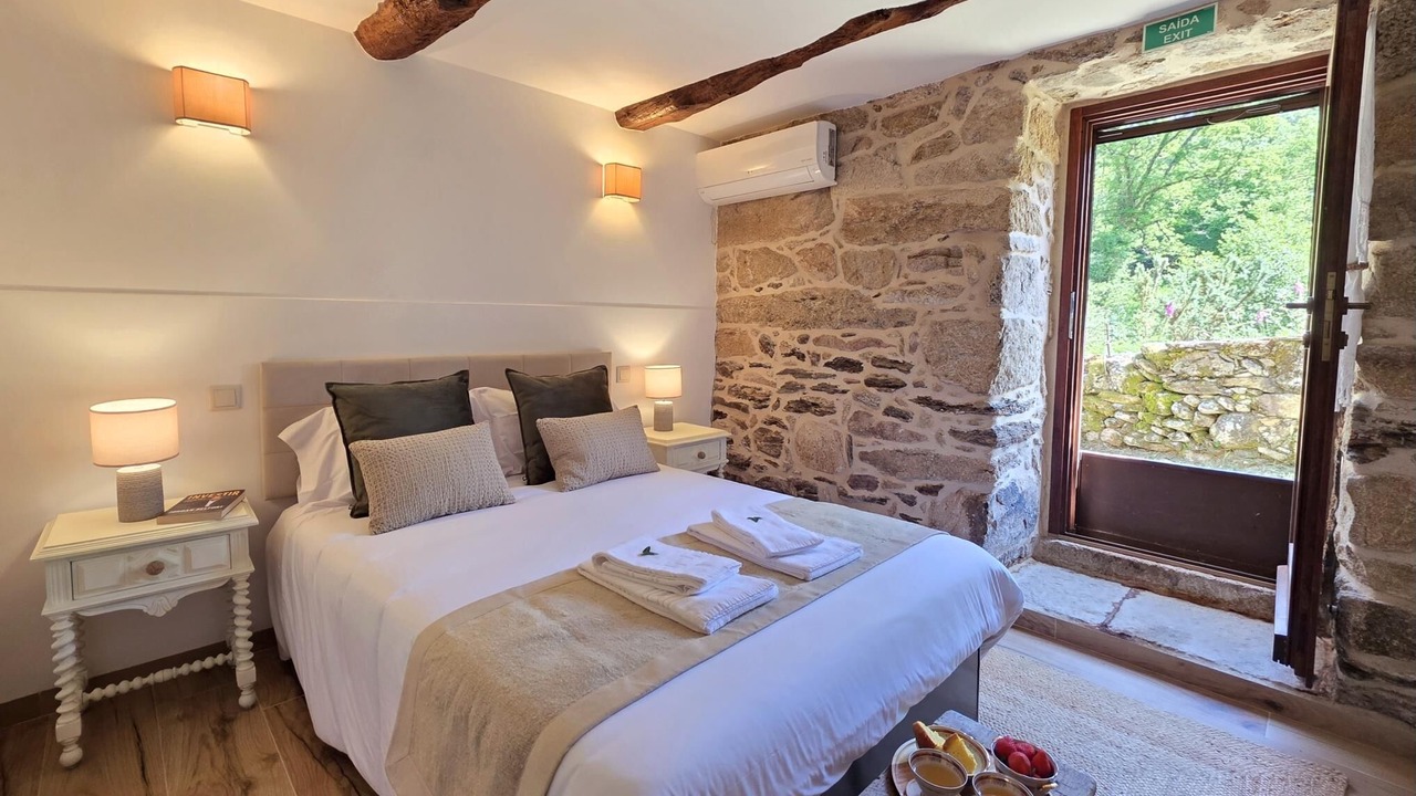 Photo of Bedroom in Cubalhao
