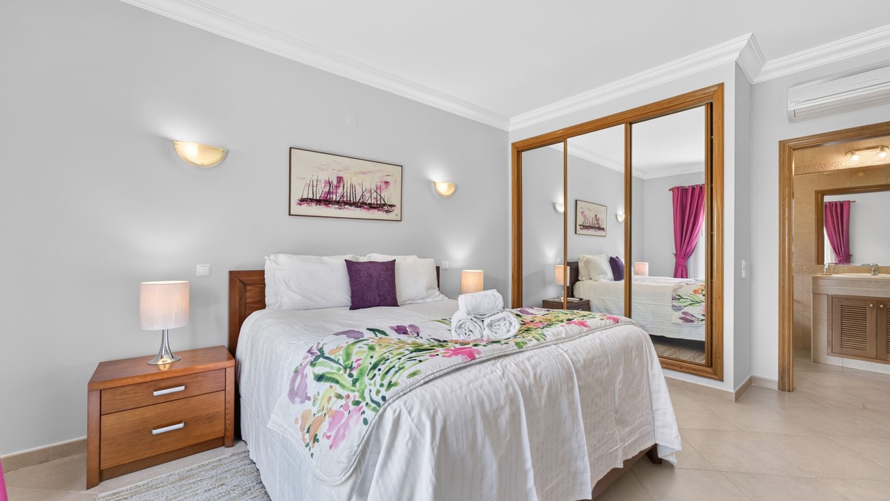Photo of Bedroom in Atalaia