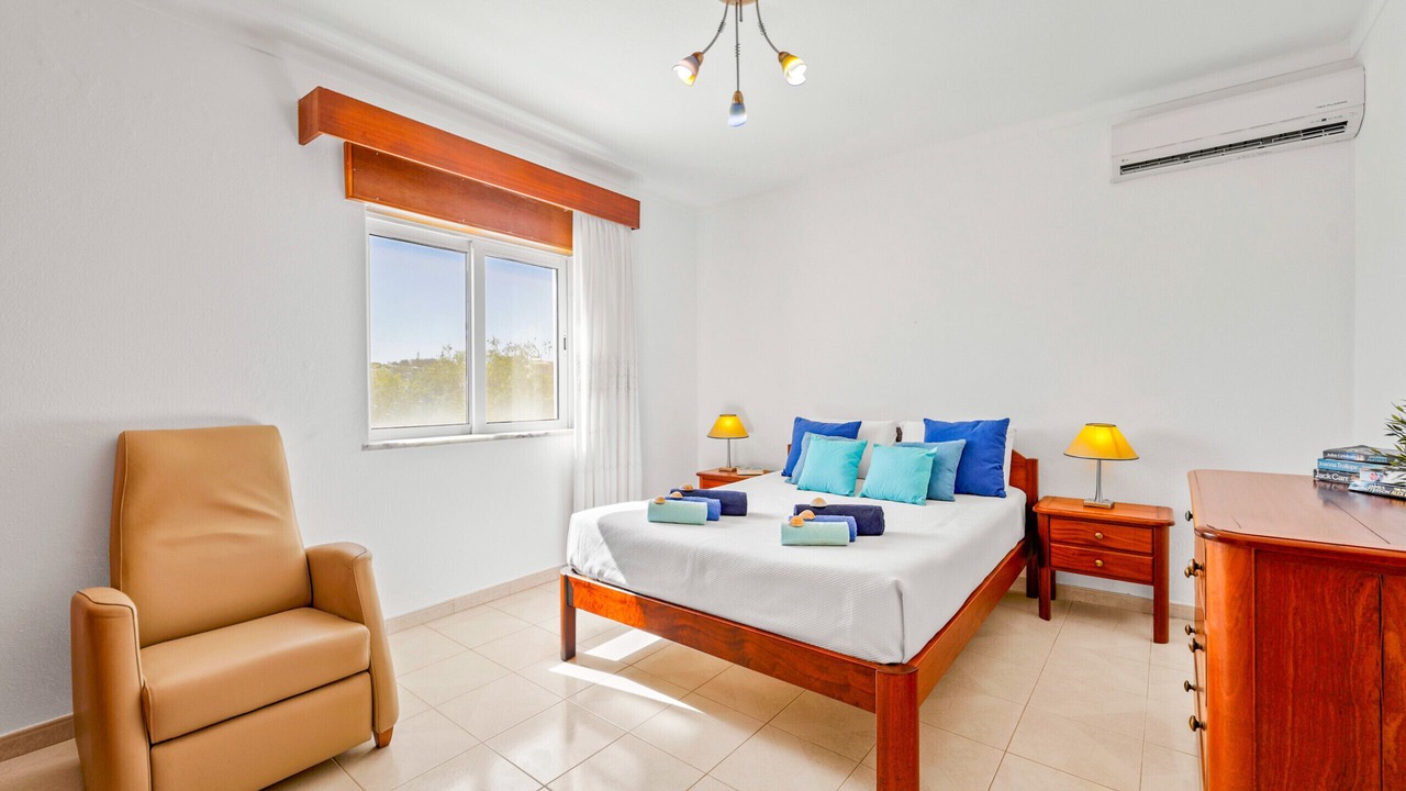 Photo of Bedroom in Lagoa e Carvoeiro