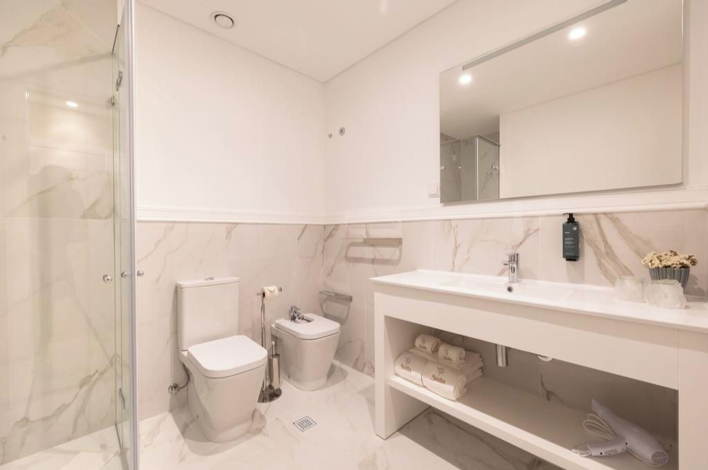 Photo of Bathroom in Portela