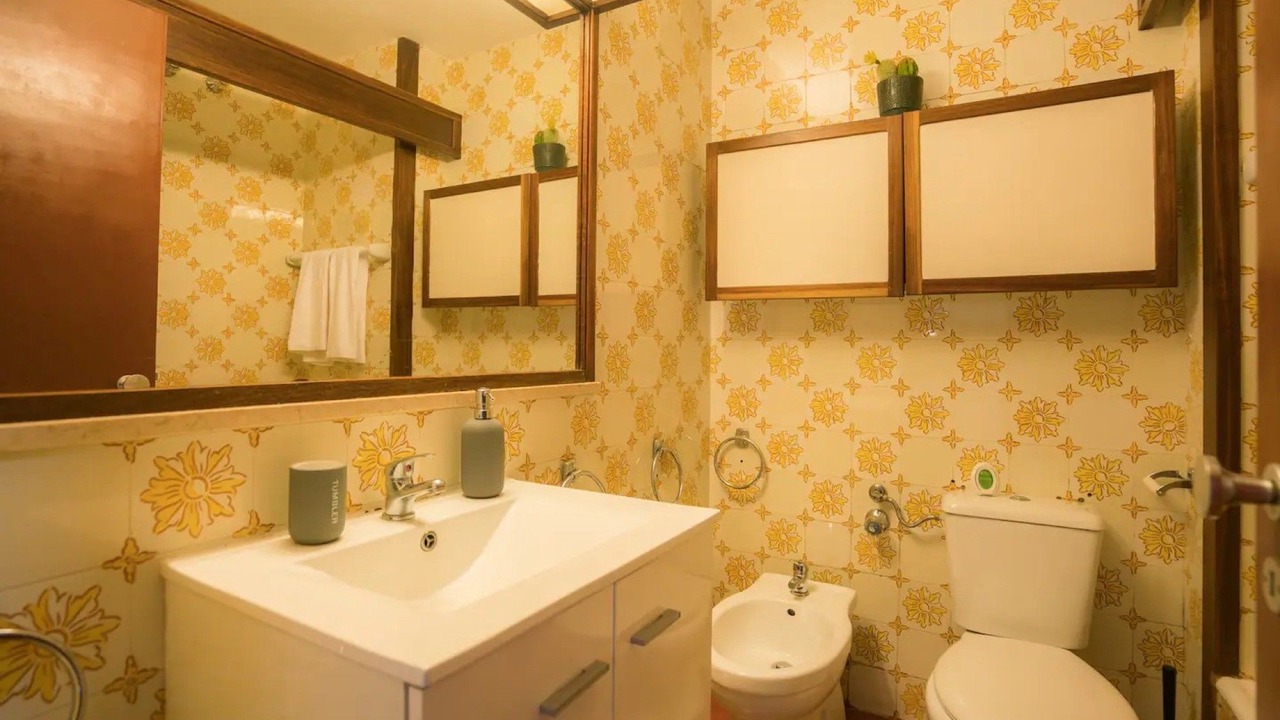 Photo of Bathroom in Carcavelos