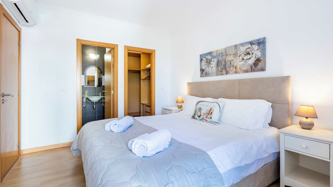 Photo of Bedroom in Albardeira