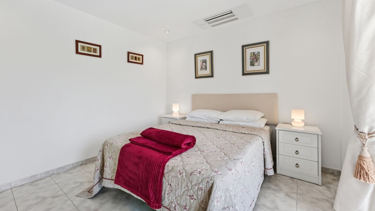 Photo of Bedroom in Monte Raposo