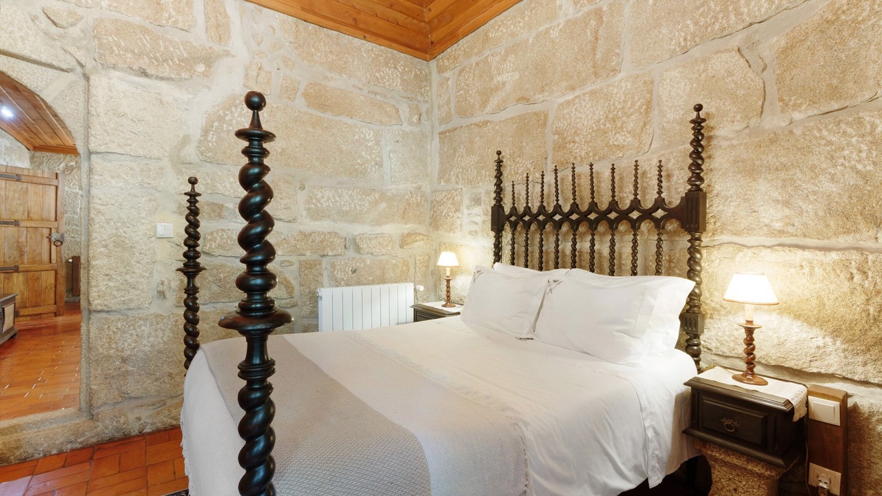 Photo of Bedroom in Mosteiro