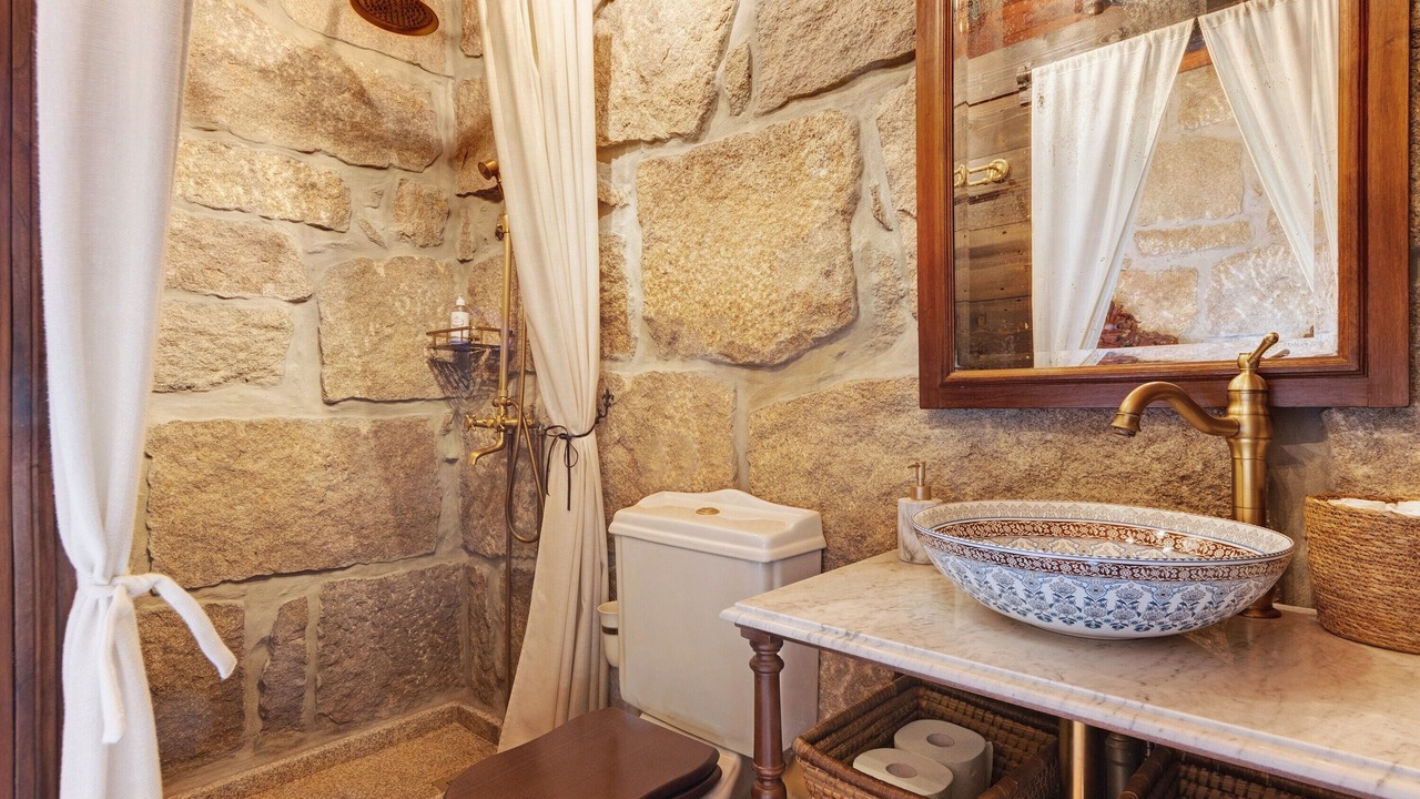 Photo of Bathroom in Mosteiro