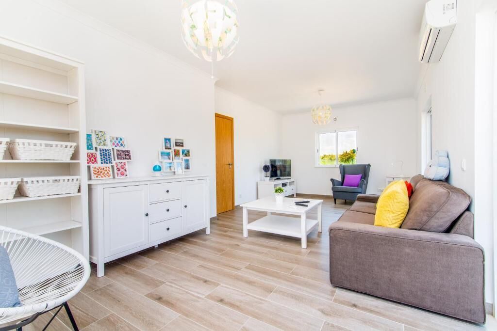 Photo of Livingroom in Canada