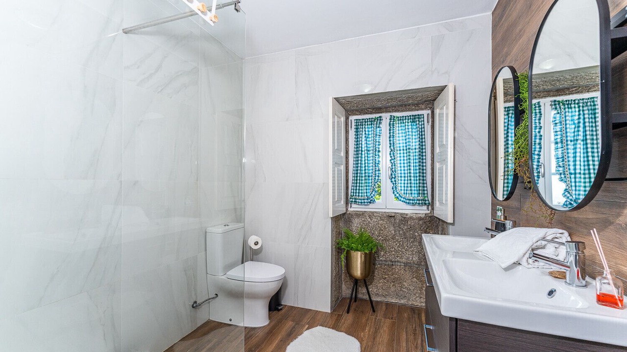 Photo of Bathroom in Calheiros