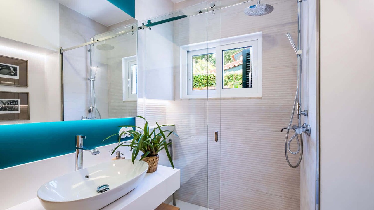 Photo of Bathroom in Cascais