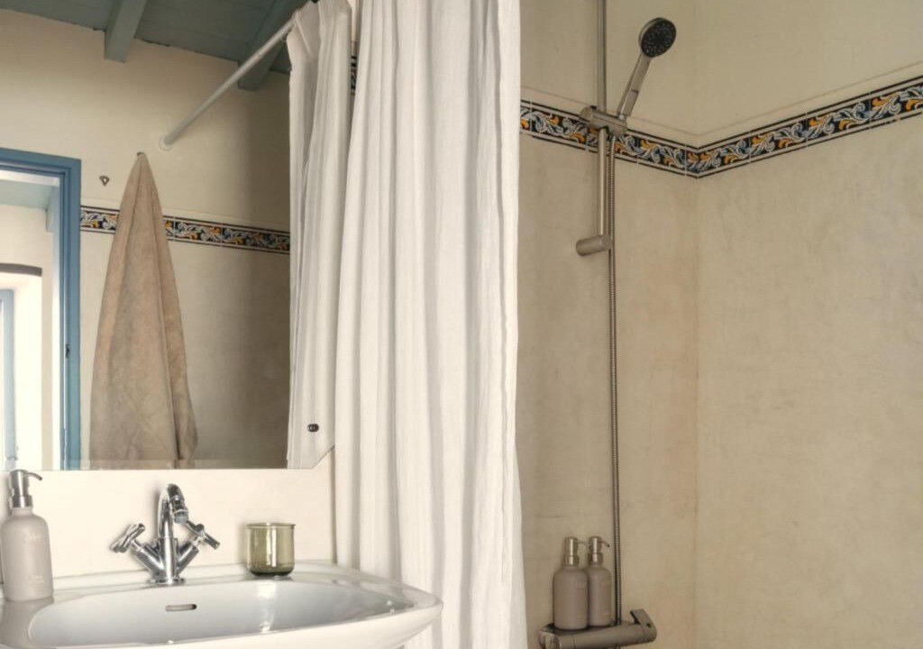 Photo of Bathroom in Sines