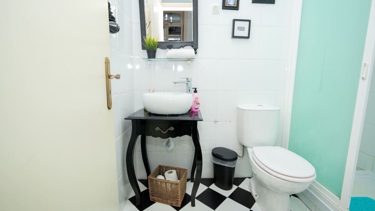 Photo of Bathroom in Mouraria