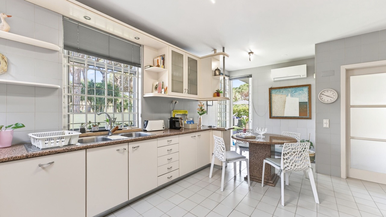 Photo of Kitchen in Quarteira