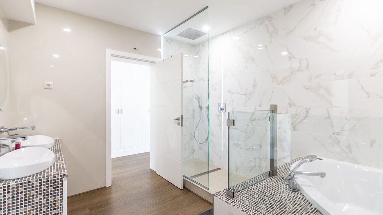 Photo of Bathroom in Almancil