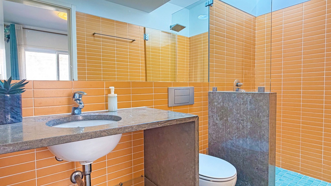 Photo of Bathroom in Patroves
