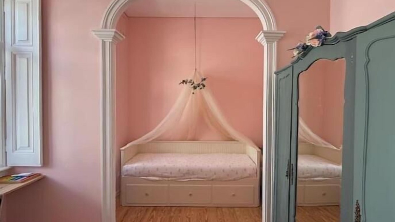 Photo of Bedroom in Linda-a-Velha