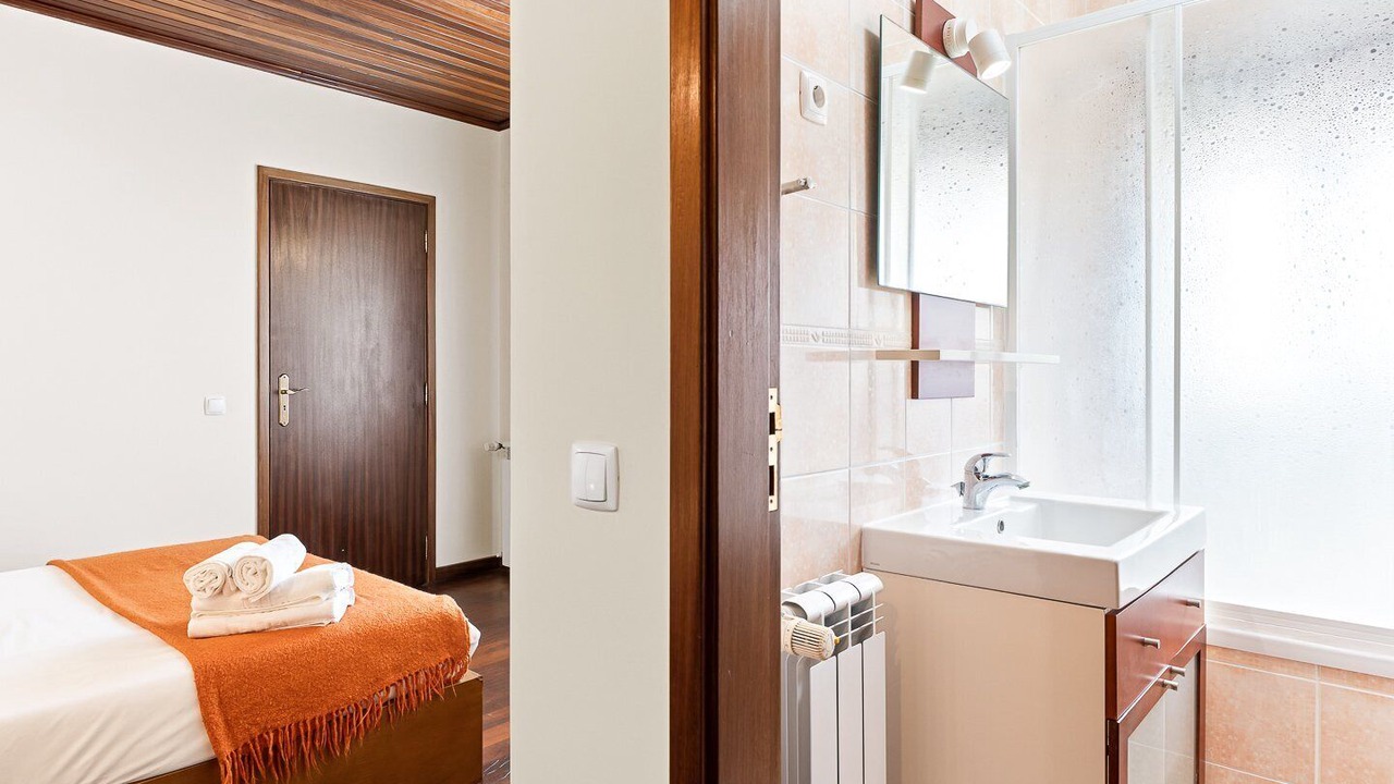 Photo of Bathroom in Aveiro