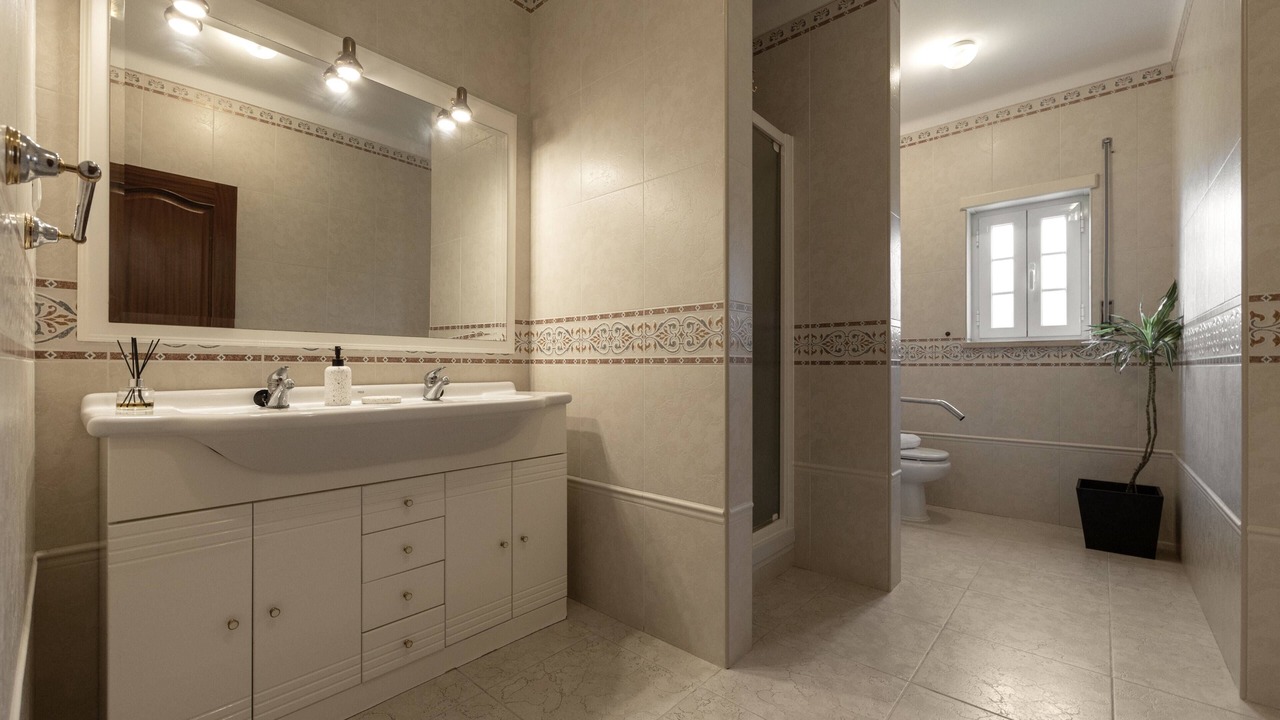 Photo of Bathroom in Alcobaca