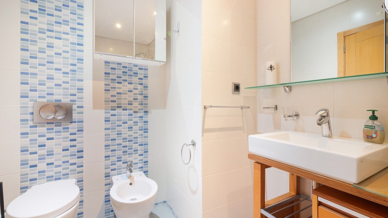 Photo of Bathroom in Quarteira