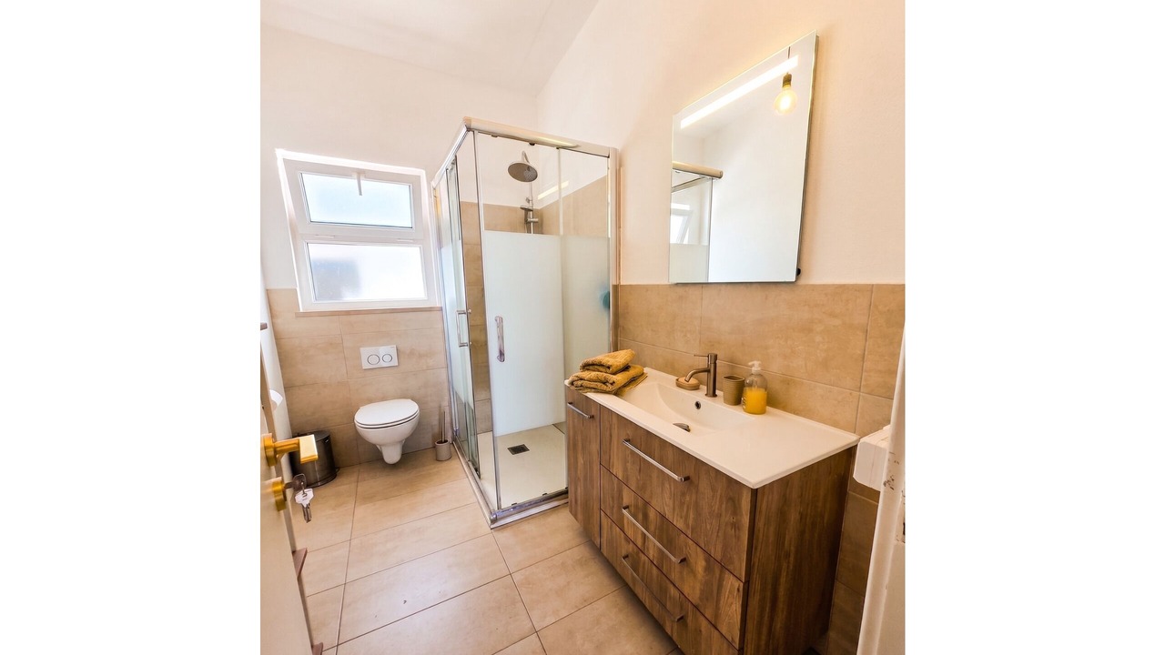 Photo of Bathroom in Salema