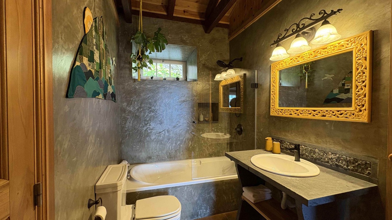 Photo of Bathroom in Pico