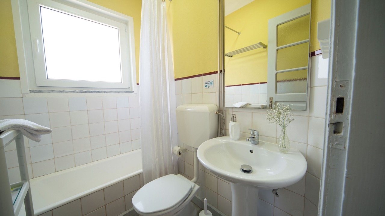 Photo of Bathroom in Feira