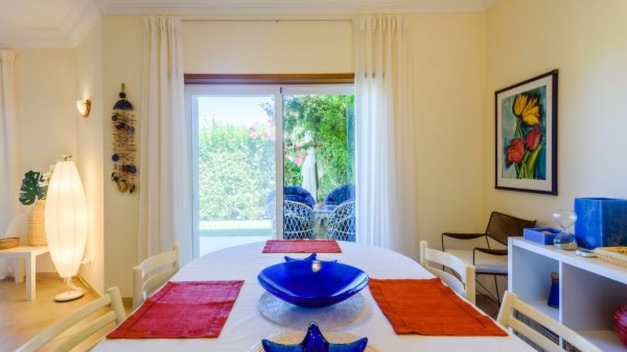 Photo of Bedroom in Atalaia